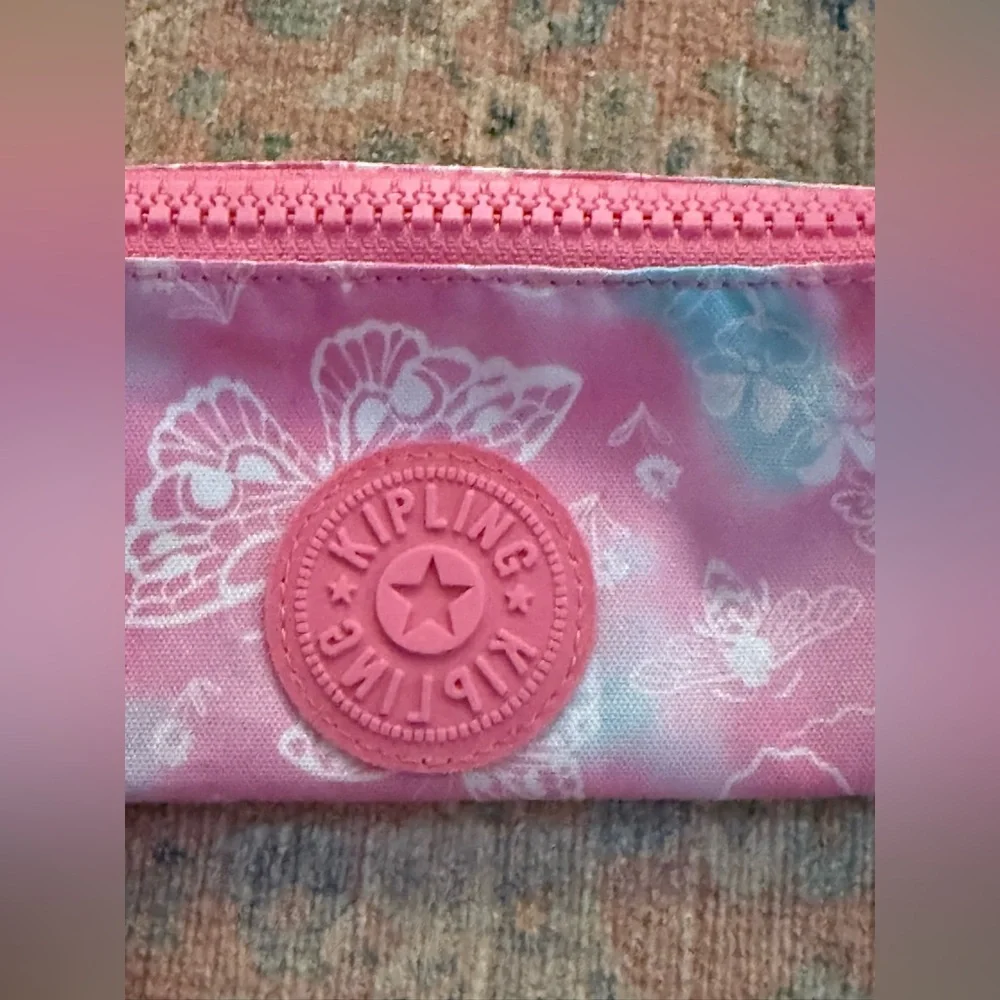 Kipling Freedom Pen Case Cosmetic Bag in Garden Clouds With Original Tags